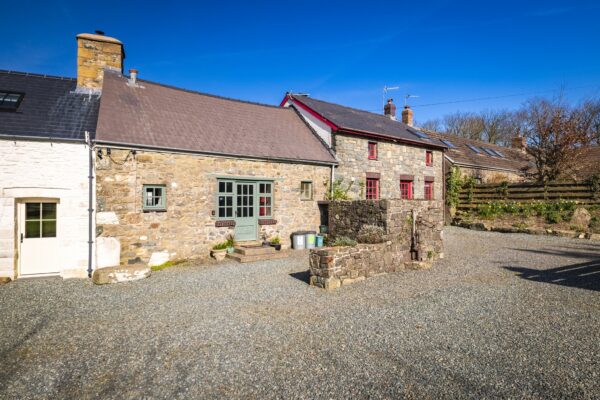 Llanddinog Old Farmhouse, SA62 6NA