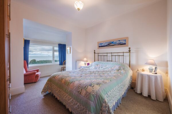 Settlands Hill, Little Haven, SA62 3LA