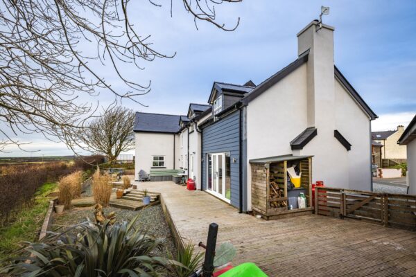 2 Eldergrove, Broad Haven, SA62 3GA