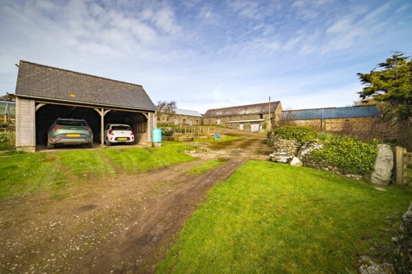 Yr Hendre, SA43 3LY