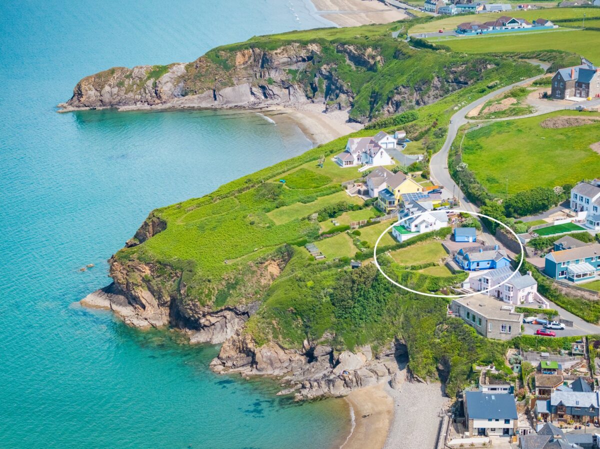 Settlands Hill, Little Haven, SA62 3LA
