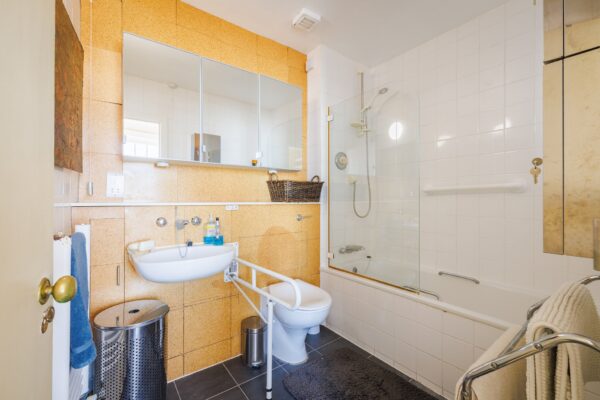Caldey View, SA70 7BD