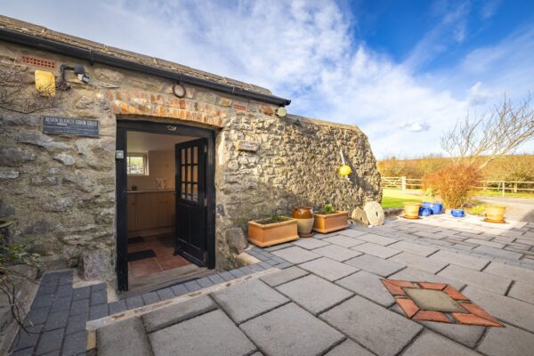 Lyserry Barns, SA71 5DT