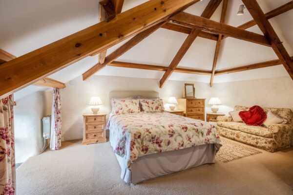 Lyserry Barns, SA71 5DT