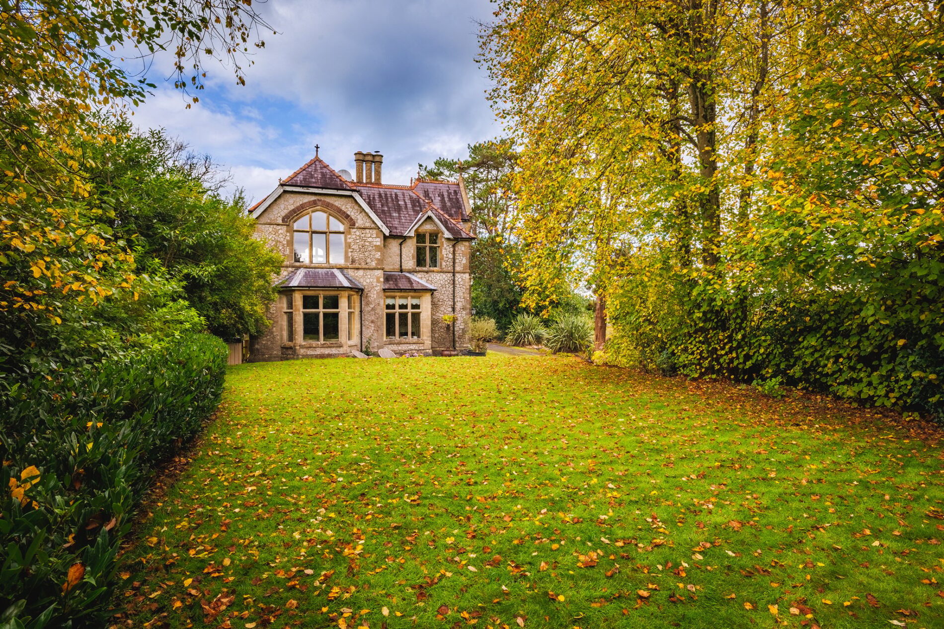 Ficerdy Manor, SA18 3JB