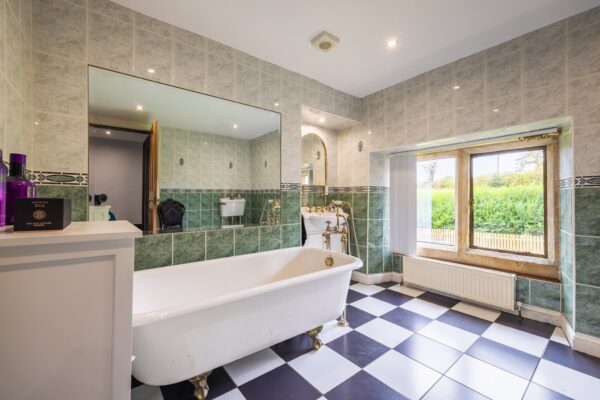 Ficerdy Manor, SA18 3JB