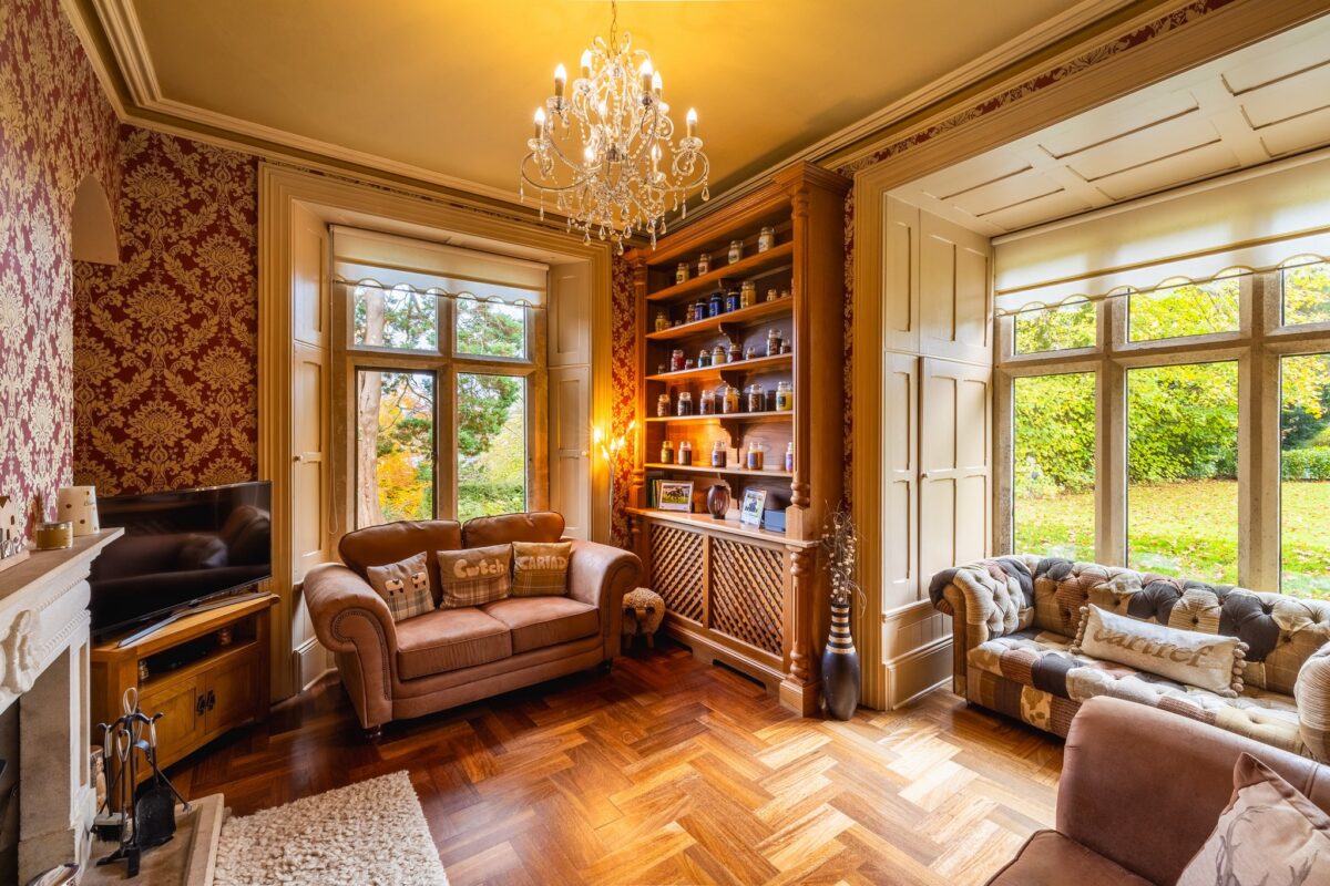 Ficerdy Manor, SA18 3JB