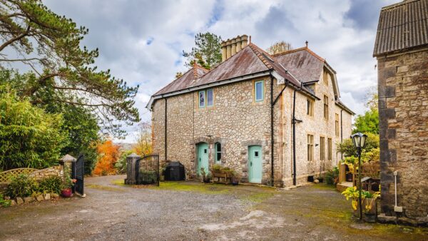 Ficerdy Manor, SA18 3JB