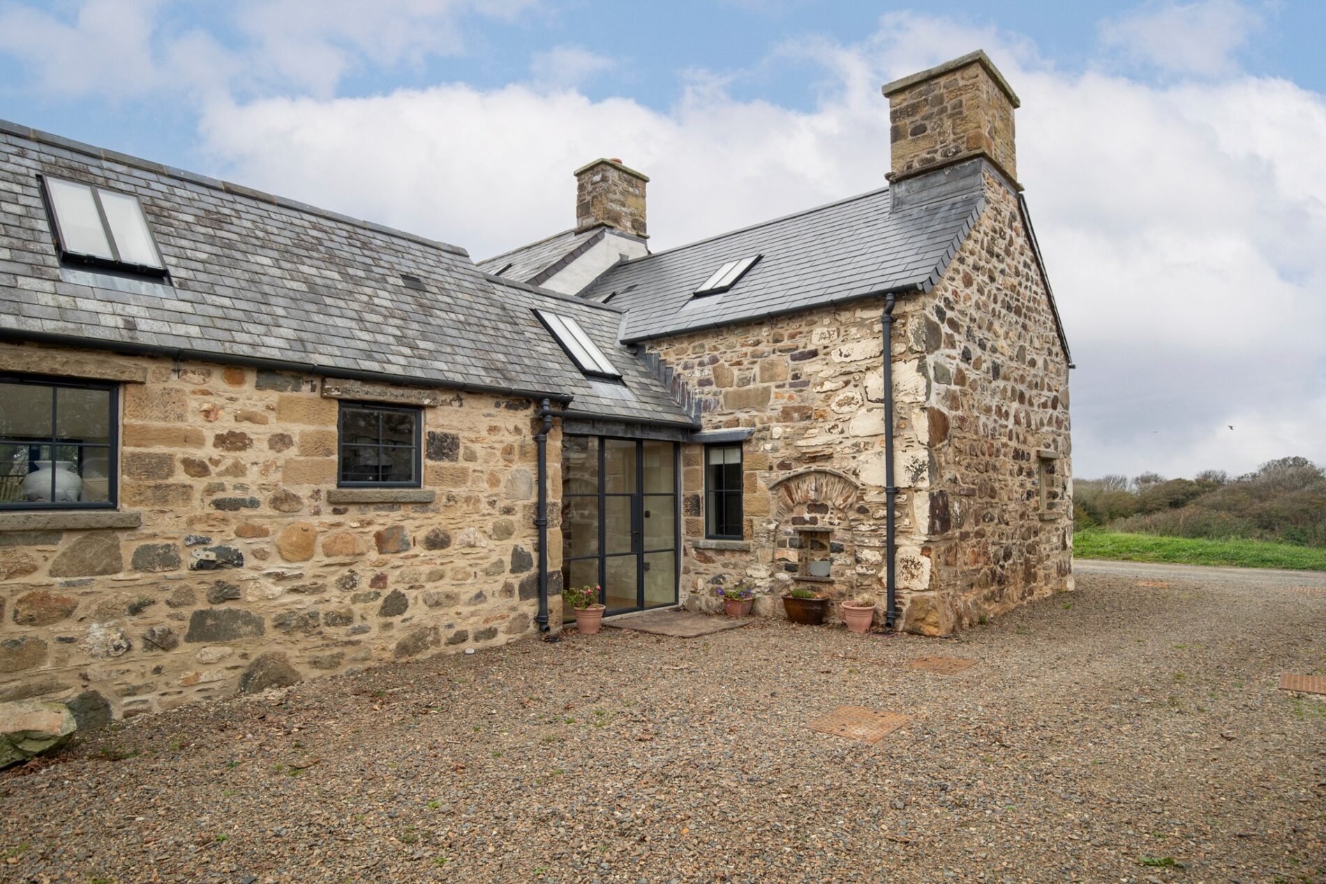 Trearched Farmhouse, SA62 5JP