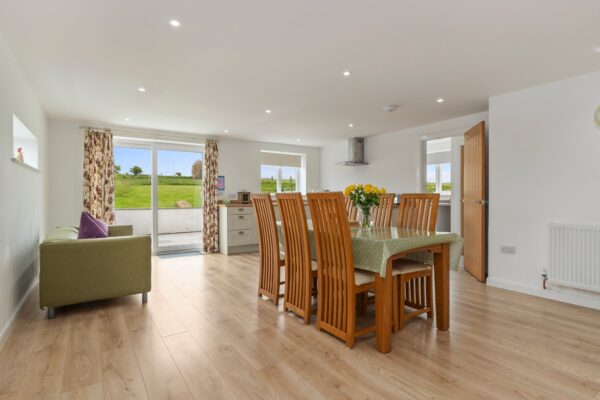 Gelli Villa, SA34 0YP