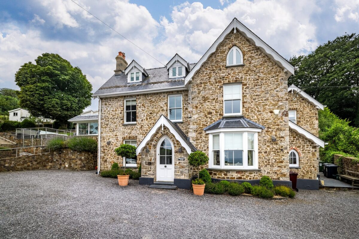 Rhodewood Lodge, SA69 9NU