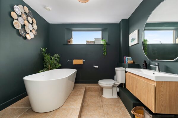 Paradise Row, Pembroke, SA71 4NX