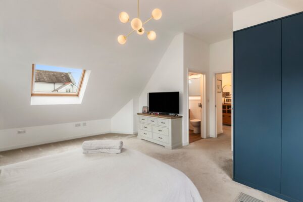 Paradise Row, Pembroke, SA71 4NX