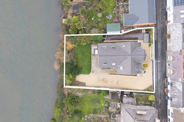 Paradise Row, Pembroke, SA71 4NX