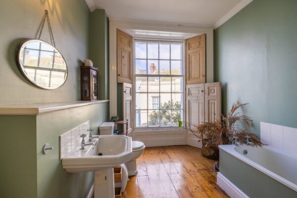 St Julian Street, Tenby, SA70 7BH