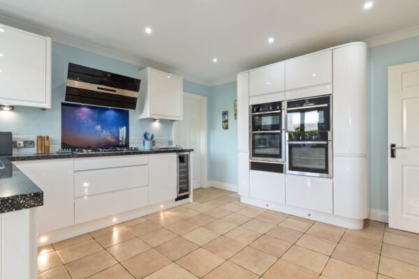 West Bay Close, Pembroke, SA71 5AW