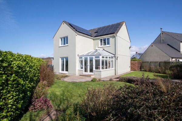 West Bay Close, Pembroke, SA71 5AW