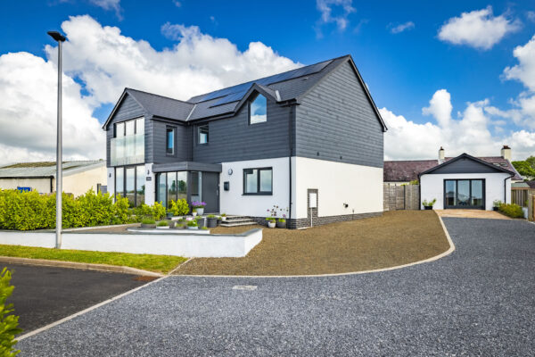 Simple Ways to Modernise Your Property's Exterior to Boost Market Value