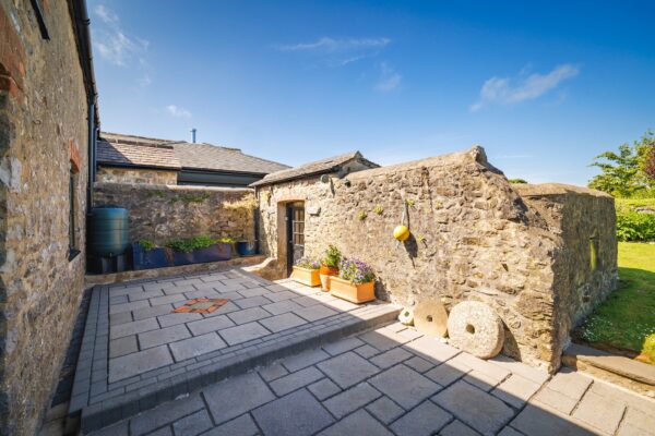 The Byre & Granary Cottage, Lyserry Barns, SA71 5DT