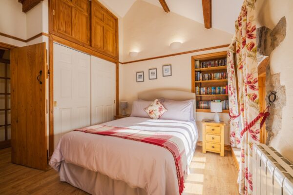The Byre & Granary Cottage, Lyserry Barns, SA71 5DT