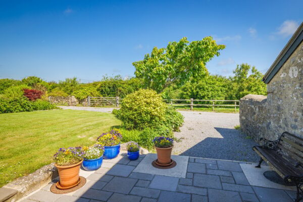 The Byre & Granary Cottage, Lyserry Barns, SA71 5DT