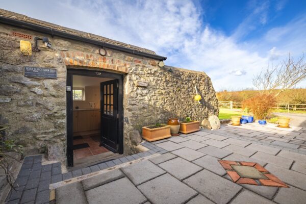 The Byre & Granary Cottage, Lyserry Barns, SA71 5DT