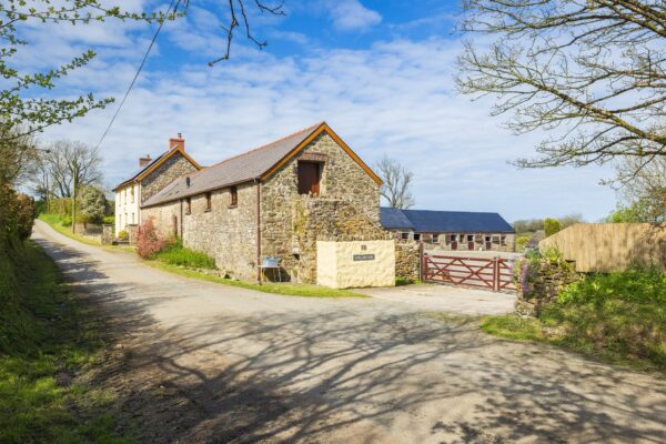 Longlands, SA62 4QB