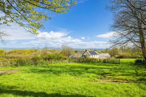 Longlands, SA62 4QB
