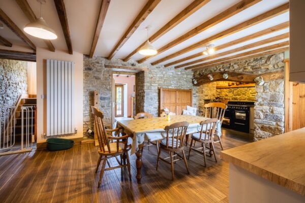Longlands, SA62 4QB