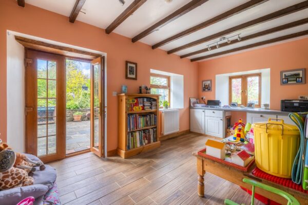 Longlands, SA62 4QB
