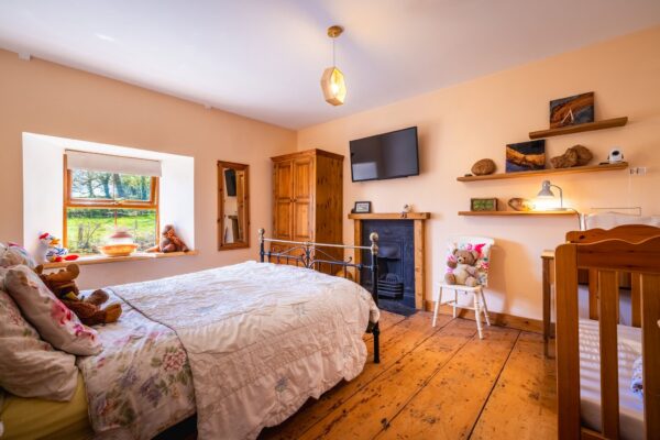 Longlands, SA62 4QB