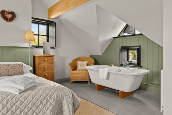 East Jordeston Cottages, SA70 8NT