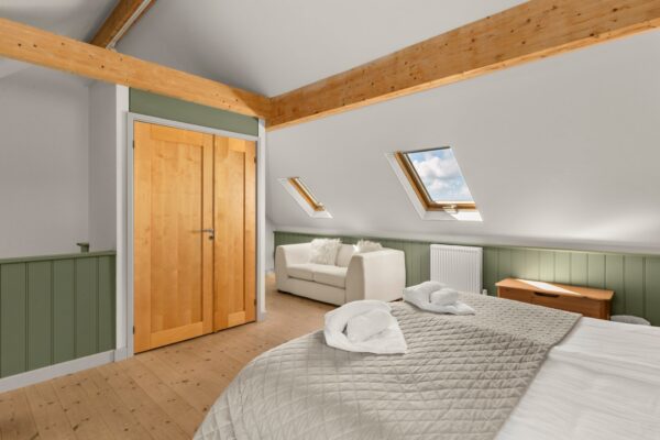 East Jordeston Cottages, SA70 8NT