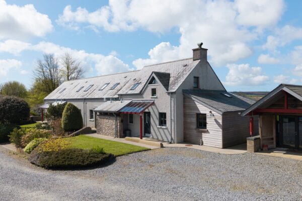 East Jordeston Cottages, SA70 8NT