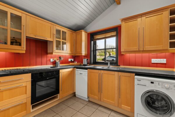 East Jordeston Cottages, SA70 8NT