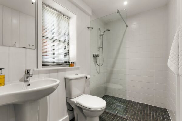 East Jordeston Cottages, SA70 8NT