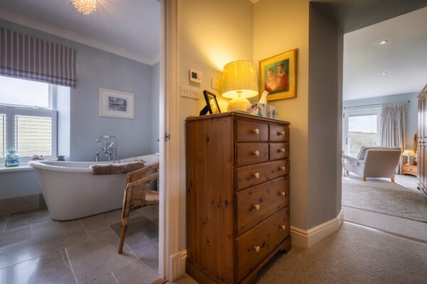 Yr Hendre, SA43 3LY