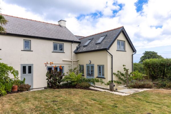 Woodside Farmhouse, SA69 9AR