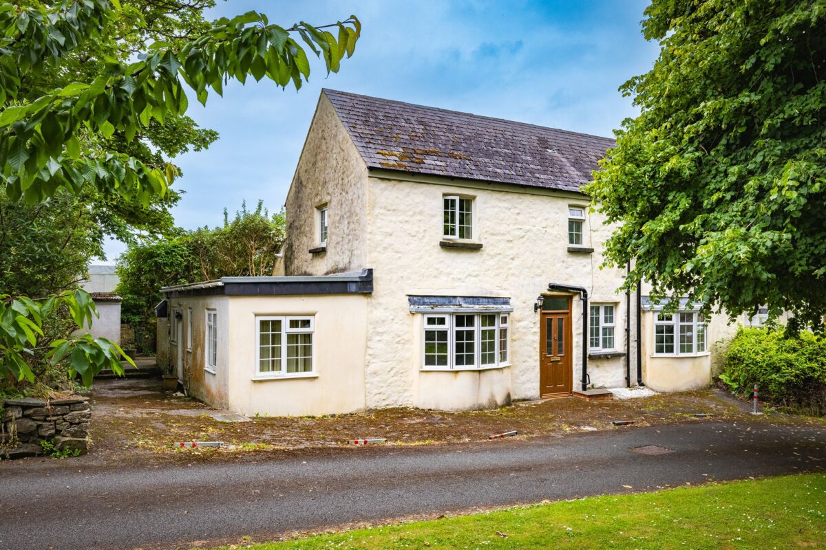 The Lodge, SA70 7TE